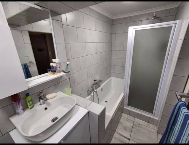 4 BEDROOM HOUSE FOR SALE IN BRENTHURST